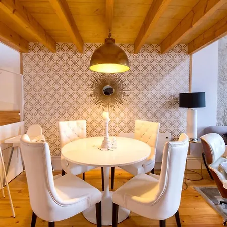 Golden Apartment