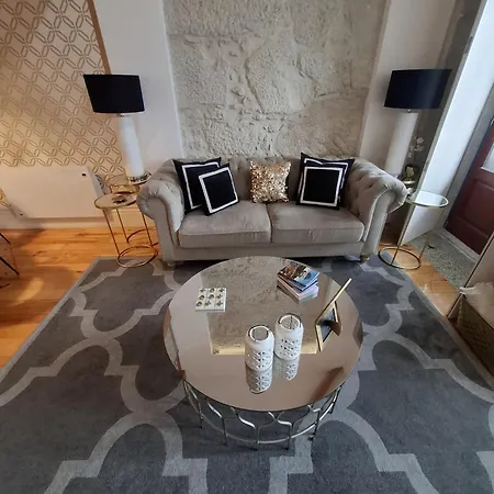 波尔图黄金公寓 *