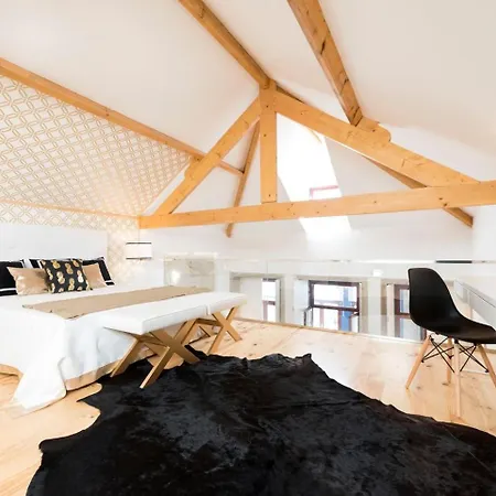 アパート Golden ポルト